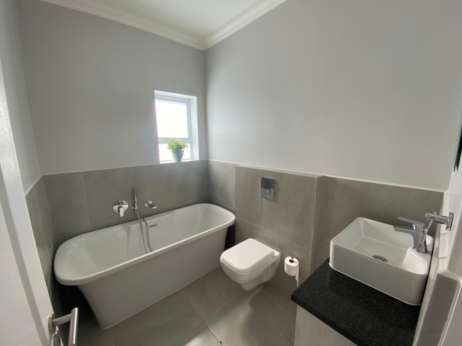 2 Bedroom Property for Sale in Yzerfontein Western Cape